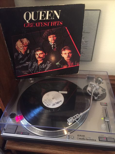 Queen - Greatest Hits 1981 Elektra Records 5E-564 Promotional Copy from WDCE 90.1 Richmond, VA Queen Record, Queen Vinyl, Cd Aesthetic, Villain Era, Disco Queen, Vinyl Aesthetic, Record Vinyl, Vinyl Collection, Gift Inspo