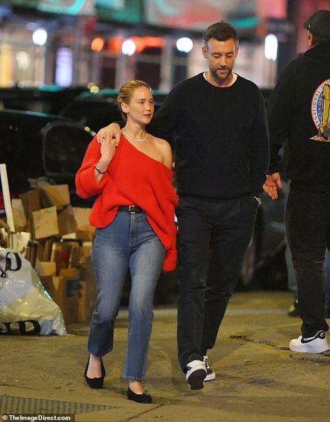 Jennifer Lawrence wears shoulder-baring sweater and holds hands with husband Cooke Maroney during NYC dinner date... one week ahead of their fourth wedding anniversary | Daily Mail Online Anniversary Dinner Outfit, Casual Dinner Date Outfit, Jennifer Lawrence Street Style, Chic Dinner Outfit, Cooke Maroney, Nyc Dinner, Winter Dinner Outfit, Sweater Over Dress, Dinner Outfit Casual