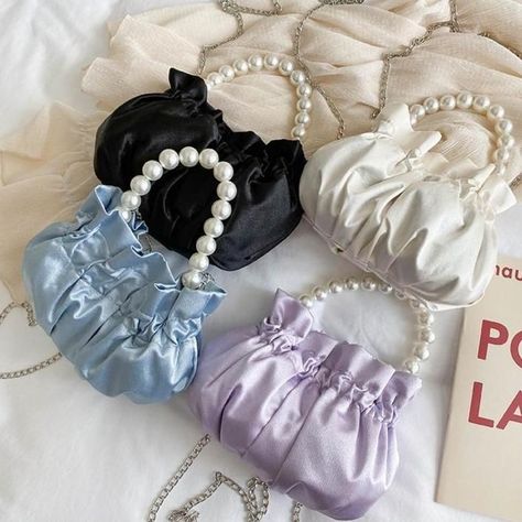 Diy Hair Scrunchies, Dumpling Bag, Diy Bag Designs, Diy Bags Patterns, Purple Backpack, Girly Bags, Potli Bags, Soft Aesthetic, Pearl Bag