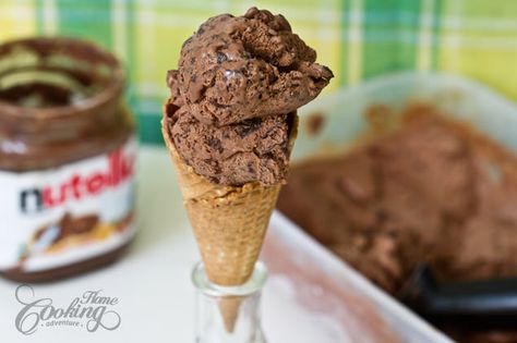 Nutella Ice Cream Nutella Ice Cream Recipe, Nutella Ice Cream, Nutella Recipes Easy, Cream Custard, Homemade Nutella, Chocolate Heaven, Nutella Recipes, Gluten Free Chocolate, Summer Treats