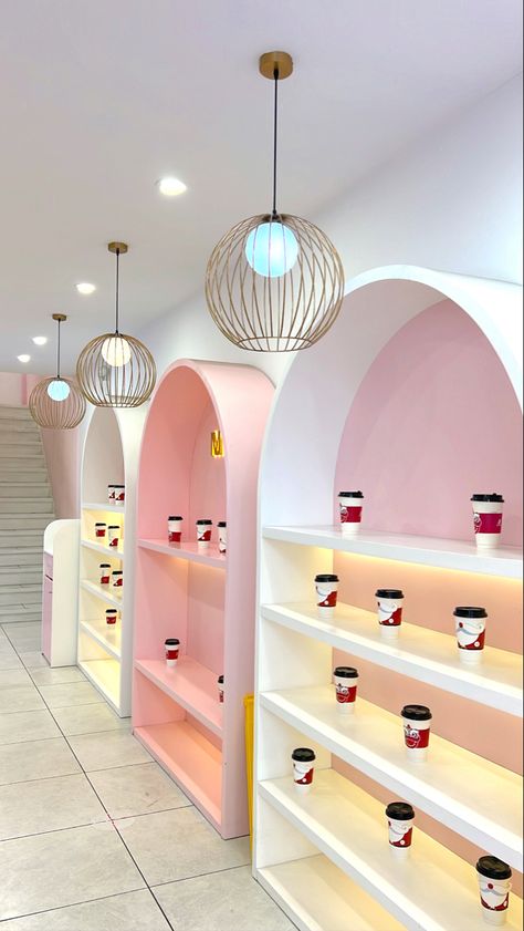 Candy Store Display, Beauty Shop Decor, Store Shelves Design, Hair Salon Interior, Retail Store Interior Design, Booth Decor, Store Design Boutique, Sewing Room Design, Pharmacy Design