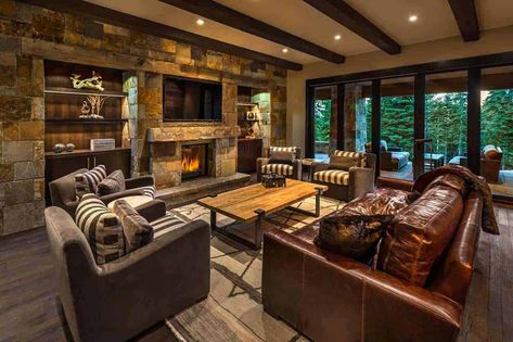 Rustic mountain home in Tahoe offers sophisticated style and warmth Rustic Mountain Homes, Rustic Family Room, Basement Guest Rooms, Martis Camp, Buy Living Room Furniture, Family Room Makeover, Diy Dining Room, Design Your Kitchen, Timber House