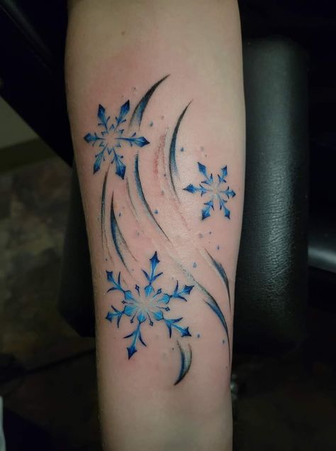 Snowflake Tattoos For Women, Winter Tree Tattoo, Snow Tattoo Snowflakes, Snow Tattoo Ideas, Bracelet Tattoos With Names, Snowflake Tattoos, Frozen Tattoo, Ice Tattoo, Herb Tattoo