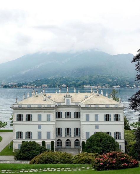 ELLUXELLA | Interiors • Architecture • Travel | Endless elegance… 📍Villa Melzi, Lake Como, Italy @giardinidivillamelzi 📷: @olegzaicev ⚜️ Follow for timeless architecture, design… | Instagram Villa Melzi, Timeless Architecture, Lake Como Italy, Como Italy, Lake Como, Grand Hotel, Interior Architecture, Architecture Design, Villa