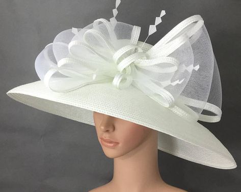 Hat Wedding Dress, White Derby Hat, Race Day Hats, Hat Tea Party, Ladies Hats, Sinamay Hats, Hat Wedding, Bride Hat, Bridal Hat