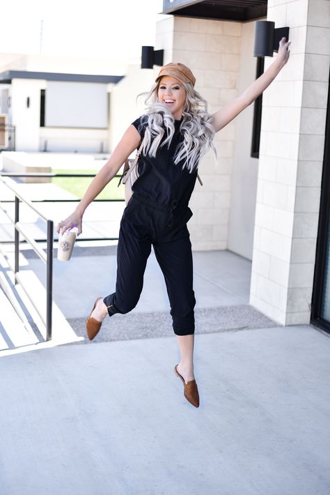 Erin Elizabeth of Wink and a Twirl share the cutest Albion Fit jumpsuit for their Jump for Jetsetters Campaign Athletic Jumpsuit, Erin Elizabeth, Albion Fit, Fitted Jumpsuit, Cute Black, The Cutest, Capri Pants, Super Cute, Cute Outfits