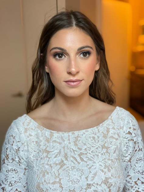 Wedding Makeup For Brown Eyes Bridal Natural Looks Brunettes, Natural Bridal Makeup For Blue Eyes Brunette, Simple Wedding Makeup, Pale Makeup, Wedding Makeup For Brown Eyes, Olive Skin Tone, Bridal Makeup Natural, Natural Wedding Makeup, Olive Skin