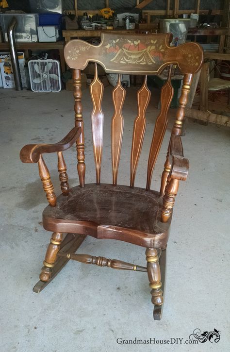 Rocking Chair Redo, Painting Kitchen Chairs, Before And After Makeover, Rocking Chair Makeover, Painted Rocking Chairs, Old Rocking Chairs, Antique Rocking Chairs, Wooden Rocker, Vintage Rocking Chair