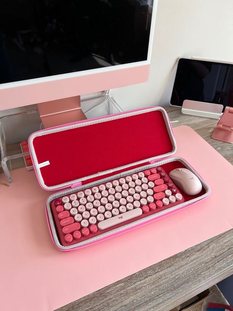 Keyboard Pink, Pink Keyboard, Aesthetic Tech, Pink Clocks, Logitech Keyboard, Logitech Mouse, Tech Girl, Keyboard Typing, Mini Keyboard