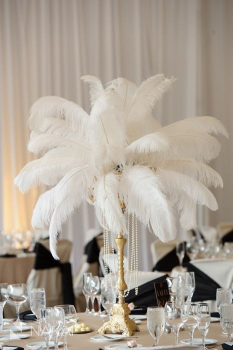 Great Gatsby Party Decorations, Great Gatsby Themed Wedding, Gatsby Party Decorations, Gatsby Wedding Theme, Great Gatsby Theme, Feather Centerpieces, Gatsby Themed Party, Gatsby Theme, Great Gatsby Wedding