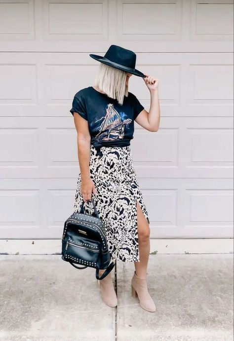 Cute Outfits With Fedora Hats, Fall Outfit Dress And Boots, Fashion Hats For Women Summer, Style Black Graphic Tee, Black Flat Brim Hat Outfit, Black Wide Brim Hat Outfit Summer, Band Tee Fall Outfit, Fedora Hat Summer Outfit, Leopard Skirt With Graphic Tee