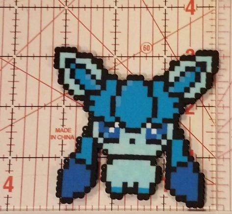 Glaceon Perler Beads, Pokemon Glaceon, Pokemon Room, Pokemon Bead, Pokemon Perler Beads, Perler Creations, Pixel Drawing, Pixel Art Grid, Kandi Patterns