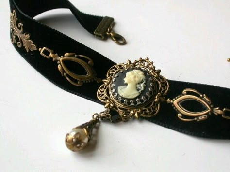 Cameo Choker, Victorian Gothic Jewelry, Victorian Choker, Couture Dior, Brass Decoration, Black Cameo, Gothic Choker, Choker Black, Gothic Chokers