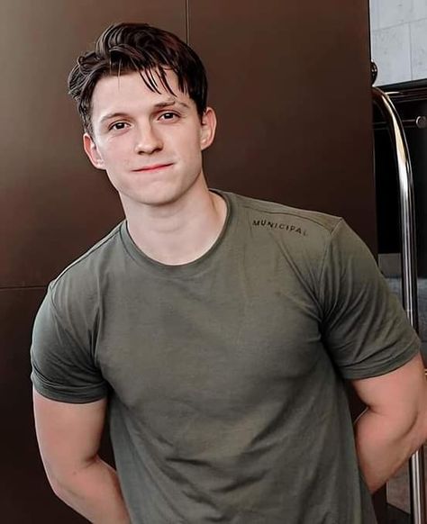 Tom Holland Hair, Tom Holland Zendaya, Tom Holland Imagines, Tom Holland Peter Parker, Tom Holland Spiderman, British Boys, Tommy Boy, Marvel Actors, Man Thing Marvel