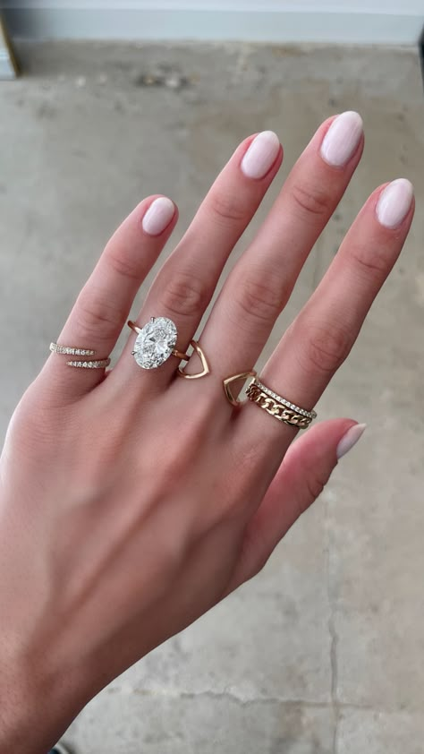 Wedding Ring Goals, To My Person, 5 Year Vision Board, Married Ring, Ring Goals, Engagement Ring Cut, Crystal Jewelry Necklaces, Dream Wedding Ring, Pretty Engagement Rings