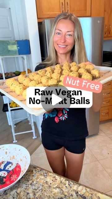 Raw Meal Plan, Raw Vegetables Recipes, Raw Vegan Meals, Raw Vegan Dinners, Raw Vegan Dinner Recipes, Raw Meal, Raw Meals, Vegan Challenge, Vegan Meatballs