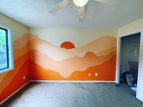 Orange Mountain Mural, Sunset Wall Bedroom, Paint Wall Art Ideas, Wall Painting Sunset, Orange Wall Mural Ideas, Sunset Wall Painting Bedrooms, Mountain Wall Painting Diy, Sunset Room Ideas, Sunset Mural Painting