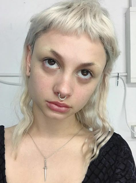 Zheani Sparkes, Bleached Eyebrows, Haircut Inspiration, Haircut And Color, Mullet Hairstyle, Hair Reference, Cut My Hair, Dream Hair, Pretty Hairstyles