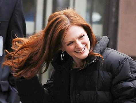 Julianne Moore Ralph Fiennes, Julianne Moore, Redhead Girl, Light Of My Life, Lawyer, Redheads, Red Hair, Fangirl, Dreadlocks