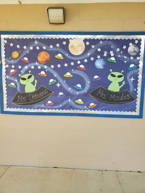 Planet Bulletin Board Ideas, Squishmallow Bulletin Board, Outer Space School Theme, Out Of This World Theme, School Counselor Bulletin Boards, Space Bulletin Boards, Counselor Bulletin Boards, Space Theme Classroom, Creative Bulletin Boards