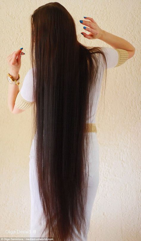 'My advice for girls who want long hair is just to be patient, don't wash your hair every ... Long Hair Goals, Long Hair Inspiration, Long Flowing Hair, Long Hair Girls, Waist Length Hair, Extremely Long Hair, Long Face Hairstyles, Rapunzel Hair, Long Beautiful Hair