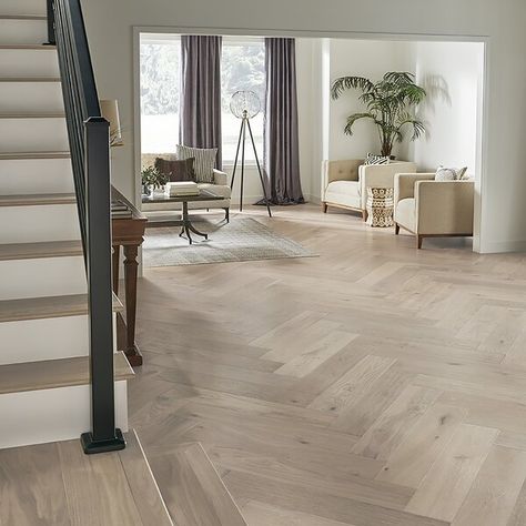 White Wood Floors, Herringbone Wood Floor, Herringbone Wood, Herringbone Floor, Flooring Trends, Oak Hardwood, Reno Ideas, Engineered Hardwood Flooring, Parquet Flooring