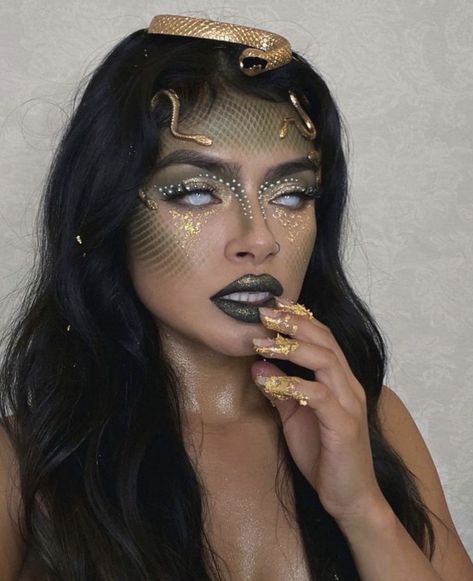 Medusa Makeup, Medusa Costume, Costume Ideas, Makeup Looks, Halloween Costumes, Nails, Halloween, Makeup, Make Up Looks