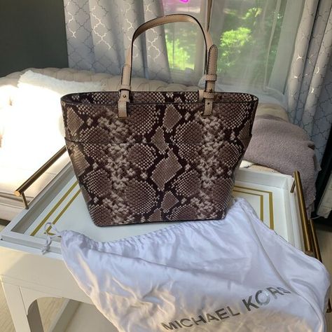 MICHAEL KORS BEDFORD PYTHON LEATHER HANDBAG NWT AND DUST BAG Michael Kors Bedford, Large Leather Tote Bag, Michael Kors Tote Bags, Large Leather Tote, Python Print, Leather Handbags Tote, Large Tote Bag, Printed Leather, Large Tote