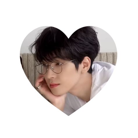 Wonwoo Heart Icon, Wonwoo Heart, Ipad Lockscreen, Iphone Themes, Ios Homescreen, Heart Icon, Seventeen Wonwoo, Canva Elements, Ios Icon