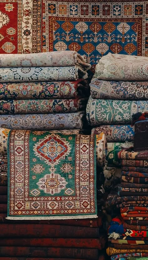 Rug Photography, Carpet Photography, Persian Decor, South Asian Aesthetic, Iran Pictures, Antique Persian Carpet, Arab Culture, Persian Carpets, Persian Culture