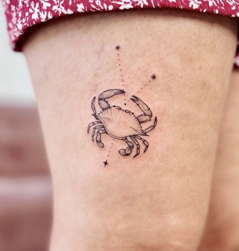 Feminine Crab Tattoo, Cancerian Crab Tattoo For Women, Cancerian Tattoo For Women, Cancerian Tattoo, Abstract Art Tattoo, Crab Tattoo, Horoscope Tattoos, Chic Tattoo, Bone Tattoos