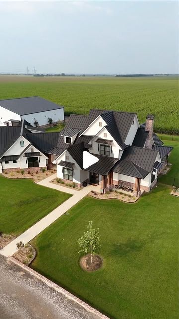 Dumbeck Custom Homes on Instagram: "A farmers paradise 😍 #dumbeckcustomhomes #16853wg #modernfarmhouse #fieldofdreams" Big Country Homes, Luxury Farmhouse, Farm Plans, Big Country, Farm Buildings, Field Of Dreams, Luxury House Plans, Bloxburg House Ideas, Build Your Dream Home