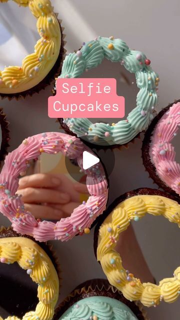 Alex LaRosa on Instagram: "Selfie cupcakes 🤳 

✨ start with a flat top cupcake

✨ remove the film from your acrylic mirror and place on top

✨ using tip 32 pipe a shell border around the mirror

✨ add sprinkles

✨ take a selfie

✨ I thought this idea would be so much fun, but in reality using these little cupcakes as a mirror and trying to get it on camera was so much harder than I thought

✨ outtakes will be posted soon

Supplies @nycake
Piping tips @wiltoncakes 
Colors @colour.mill 
Mirrors @amazon 
Sprinkles @riverroadsprinkleco 
.
.
.
.
.
#alexlarosabakery  #selfiecake #selfiecupcakes #mirrorcupcakes #colourmillmade" How To Make Cupcakes Flat On Top, Selfie Cake, Glass Shard Cupcakes, Surprise Cupcakes Ideas Inside Cake, Cupcake Meme, Cupcake Memes Funny, Piping Tips, Acrylic Mirror, Flats Top