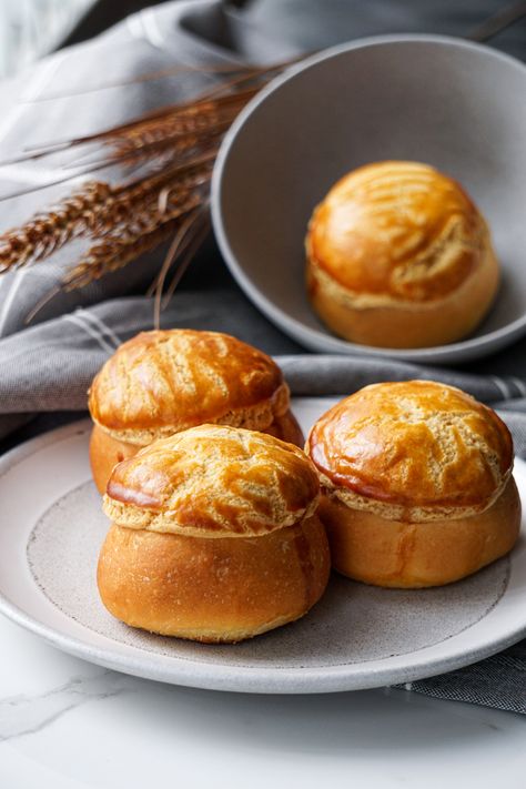 Fluffy Pineapple Buns (Bolo Bao) Recipe Japanese Purple Sweet Potato, Bolo Bao, Pineapple Buns, Bao Recipe, Potato Buns, Sweet Potato Buns, Potato Filling, Pineapple Bun, Milk Bread Recipe