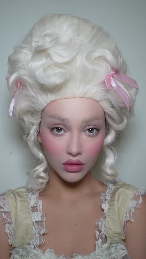 1700 Makeup, Baroque Makeup, Marie Antoinette Makeup Modern, Rococo Makeup, Marie Antoinette Edit, Rococo Makeup Marie Antoinette, Marie Antoinette Hair Aesthetic, Marie Antoinette Edits, Marie Antoinette Makeup