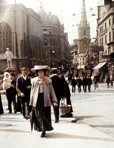 High Street 1900s. 1920s Britain, 1900s Architecture, 1900s London, 1920s England, Bristol Architecture, 1930s England, 1900s Aesthetic, Victorian Street, Exeter Devon