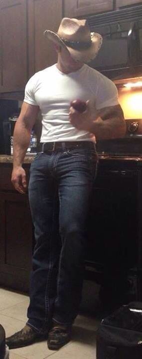 Cowboy Gary Taylor, Cowboy Up, Country Men, Cow Boy, Country Boys, Good Looking Men, Cowboy Hat, Muscle Men, A Kitchen