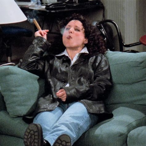 Seinfeld Elaine, Seinfeld Kramer, Elaine Benes, Thinking In Pictures, Kate Moss 90s, 90s Sitcoms, Julia Louis Dreyfus, Jerry Seinfeld, Seinfeld