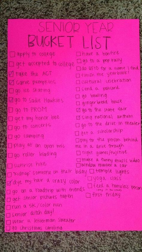 Senior year bucket list School Supplies Senior Year, Crazy Bucket List Ideas College, Senior To Do List, Senior Skip Day Ideas, Senior Things To Do, Highschool Bucket List, Senior Year Activities, Senior Year Bucket List, Senior Year Ideas