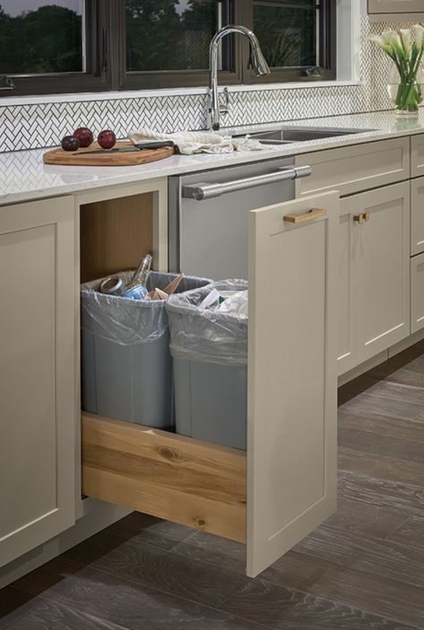 Mountain Kitchen Ideas, Double Trash Can, Wood Pantry Cabinet, Cabinet Trash, Inside Kitchen Cabinets, Diamond Cabinets, Trash Can Cabinet, Lake House Kitchen, Small Kitchen Layouts