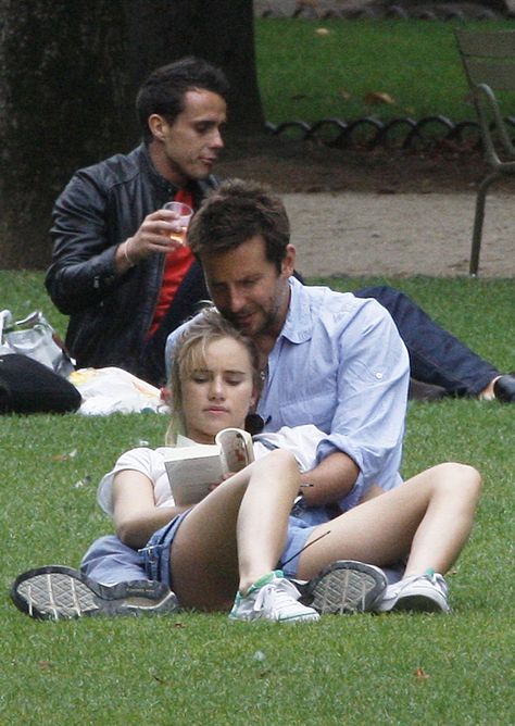 Suki Waterhouse, Age Gap, Bradley Cooper, Robert Pattinson, Couple Aesthetic, Couple Goals, A Man, Romance, Actors