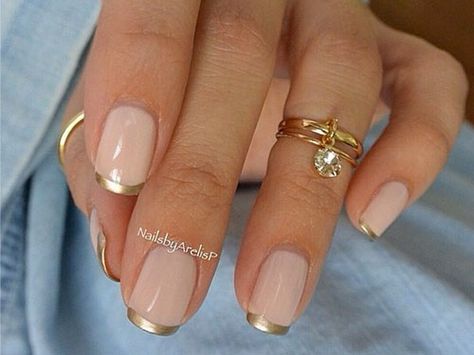 Nails With Gold, Short French, French Manicure Designs, Holiday Nails Christmas, Wedding Nails French, French Nail Art, French Nail, Manicure Ideas, Winter Nail Designs