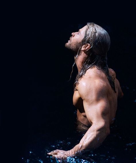 Thor Dark World, Workout Discipline, Thor God, Hemsworth Brothers, Garrett Hedlund, Thor Odinson, Thor X Loki, Chris Hemsworth Thor, Water Spirit