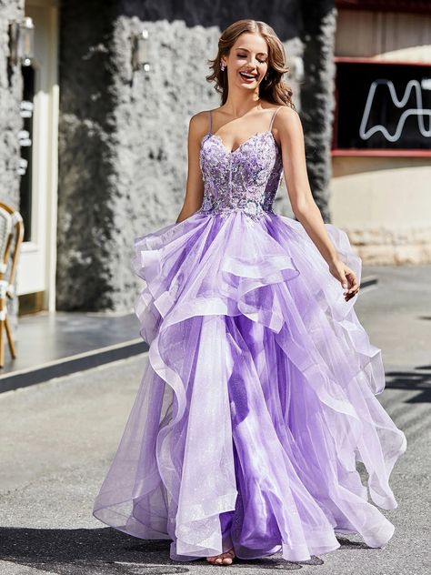 Long Tulle Dress, Magical Fashion, Tulle Dress Long, Tiered Prom Dress, Robes Glamour, Prom Dresses Elegant, Tulle Ball Gown, Beaded Prom Dress, Pretty Prom Dresses