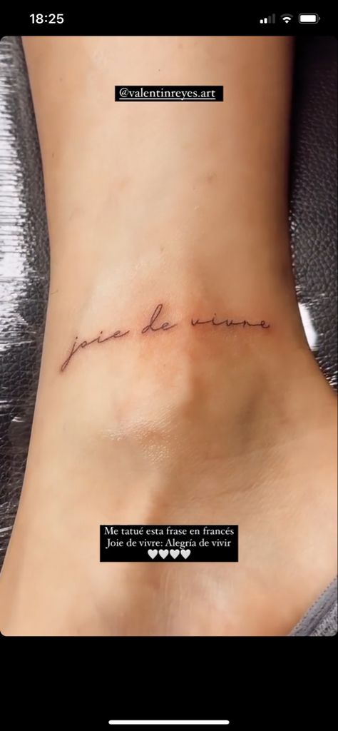 Tattoo Brazo Mujer, Minimalistic Tattoos, French Tattoo, Phrase Tattoos, Foot Tattoos, Tattoos Ideas, Minimalist Tattoo, Jesus Fish Tattoo, Flower Tattoo