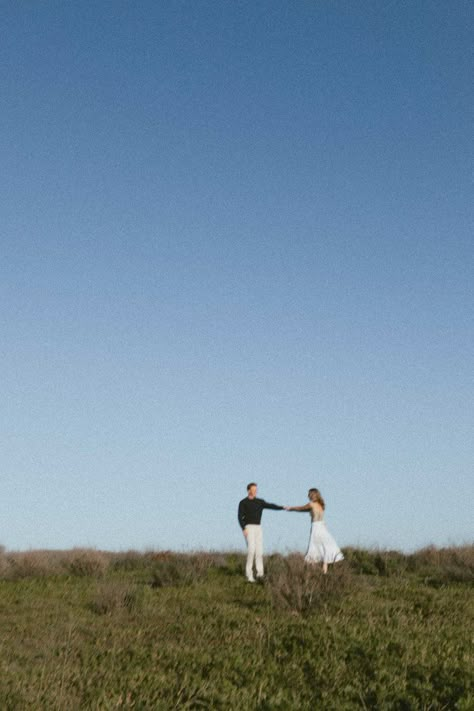 engagement photo inspiration, engagement photos on film, film engagement, couples portraits, film portraits, san diego engagement photographer, destination engagement photographer Unique Outdoor Engagement Photos, Engagement Photos Landscape, Wholesome Engagement Photos, Engagement Photo Nature, Engagement Photo Ideas Unique, Elopement Engagement Photos, Landscape Engagement Photos, Couples Family Photos, Countryside Engagement Photos