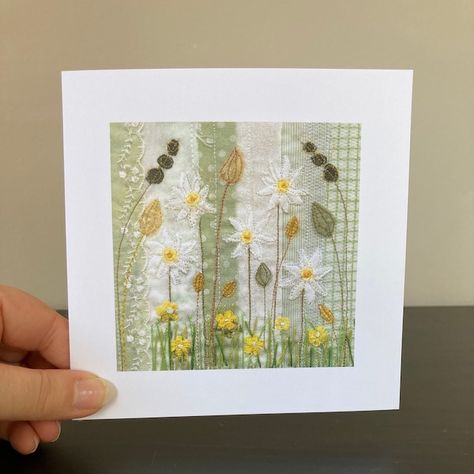 KathPriestleyDesigns - Etsy Applique With Embroidery, Free Motion Embroidery Cards, Alison Whateley, Free Motion Embroidery Applique, Appliqué Work, Freehand Embroidery, Embroidery Artists, Embroidered Cards, Stamp Card