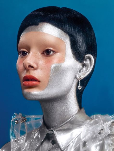 Makeup by beauty artist Isamaya Ffrench. Robot Makeup, Futuristic Makeup, Drag Make-up, Ysl Makeup, Avant Garde Makeup, Catty Noir, Beauty Mark, Ysl Beauty, Beauty Portrait