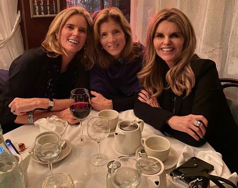 Sargent Shriver, Katherine Schwarzenegger, Maria Shriver, Summer Instagram, Dinner Date, Vintage Portraits, First Lady, Daily Mail, Sydney