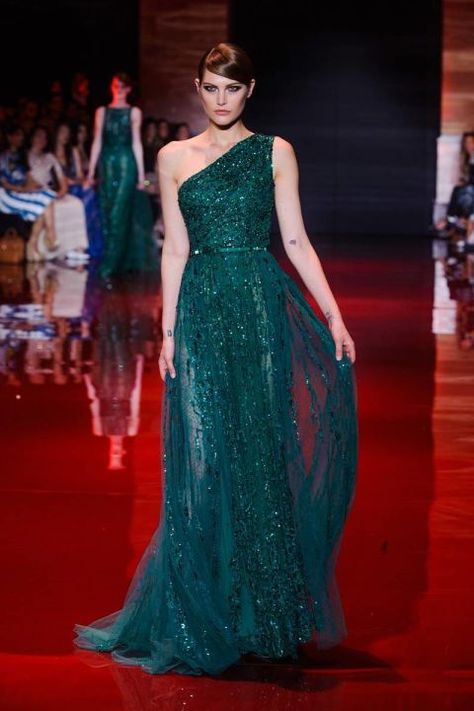 Fall Lace Dress, Prettiest Dresses, Elie Saab Haute Couture, Haute Couture Gowns, Elie Saab Couture, Green Gown, فستان سهرة, Fairytale Dress, Famous Fashion